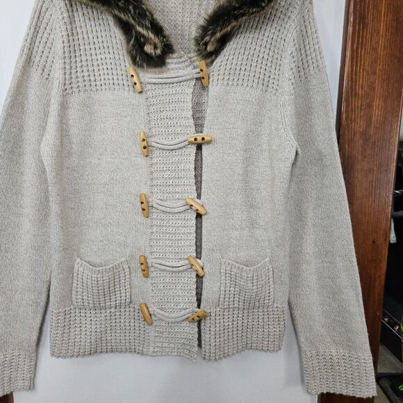 VTG Y2K Women's Sweater Cardigan Faux Fur Hoodie Cream Toggle Closure Sz X-Large - Picture 4 of 8